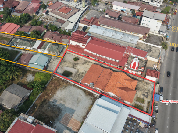 Ujong Pasir Main Road Land with House