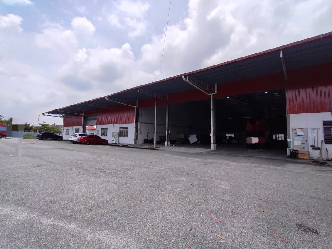 WhatsApp Image 2026-10-04 at 3.53.23 PM (1) Bukit Rambai Detached Factory For Rent