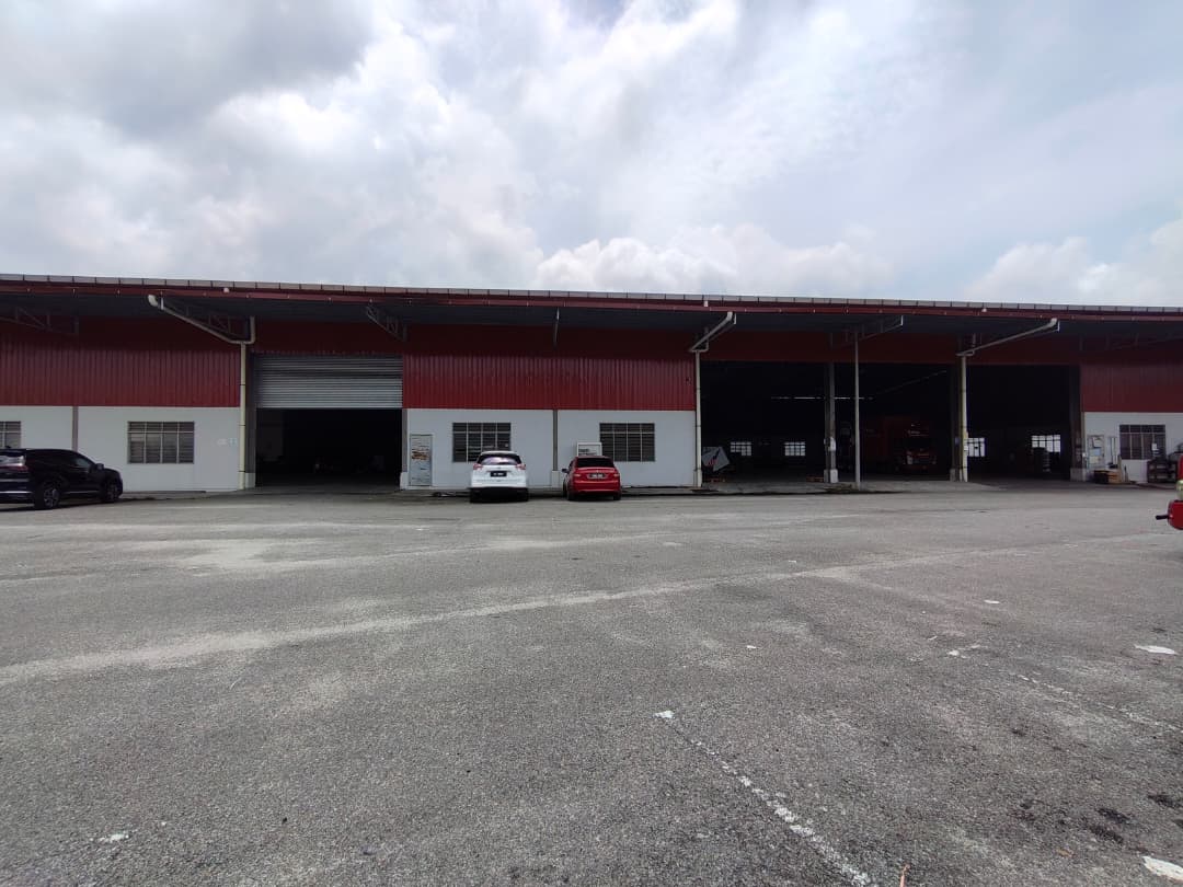 WhatsApp Image 2026-10-04 at 3.53.24 PM Bukit Rambai Detached Factory For Rent