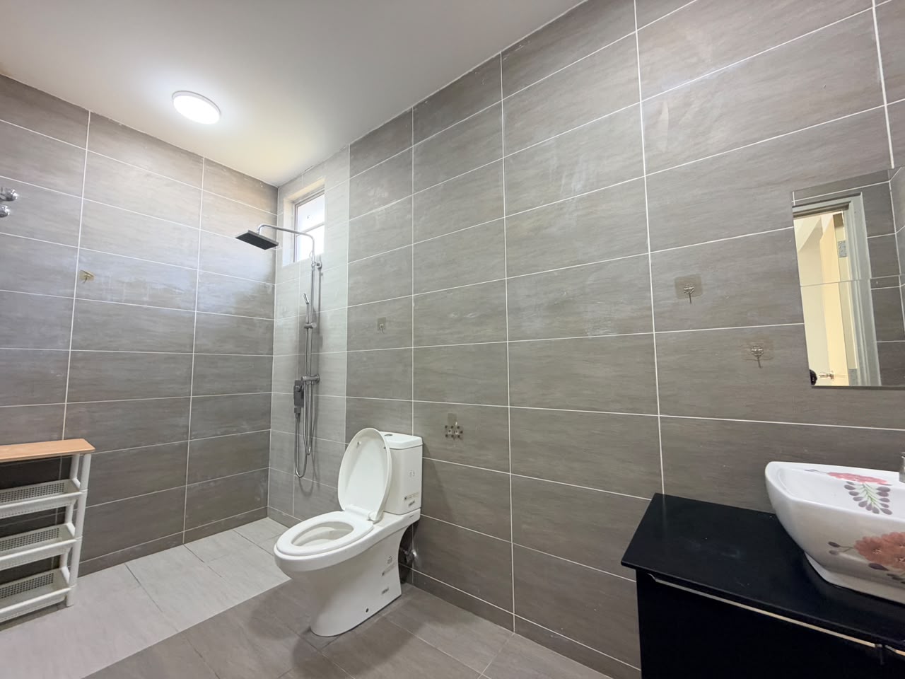 Taman Limbongan Jaya Double Storey Semi-D For Rent