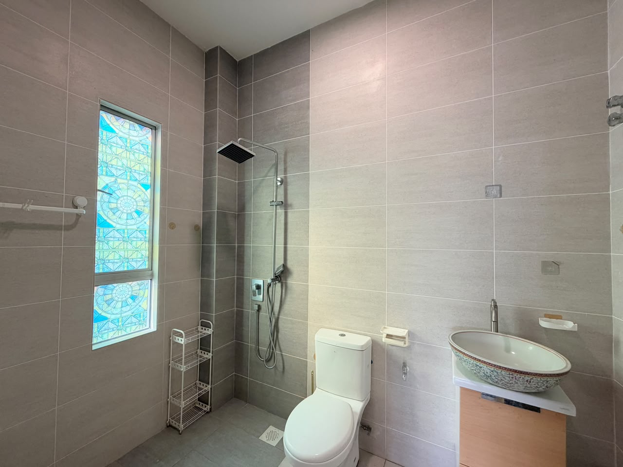 Taman Limbongan Jaya Double Storey Semi-D For Rent