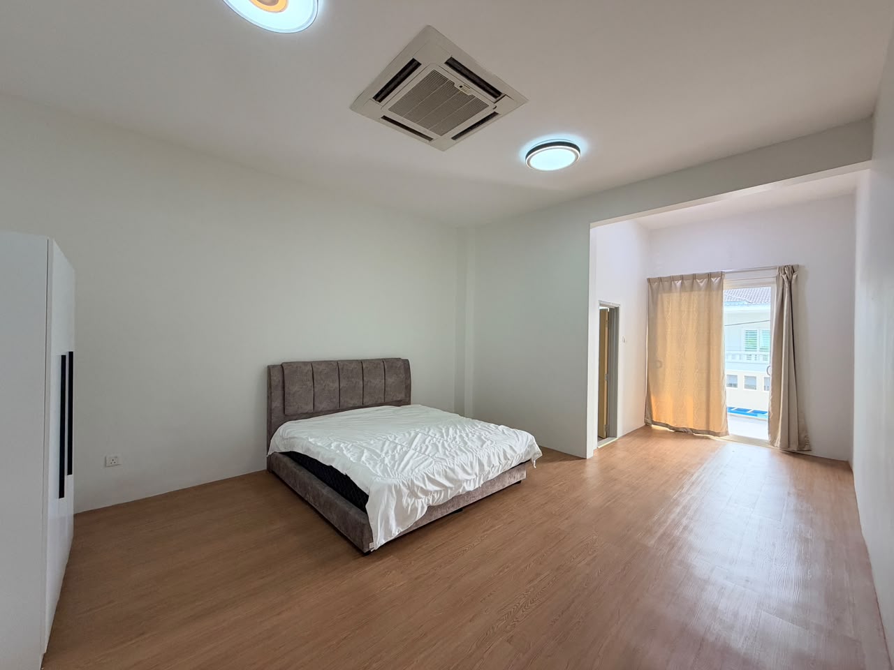 Taman Limbongan Jaya Double Storey Semi-D For Rent