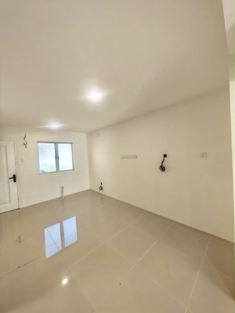 Kampung Lapan 2.5 Storey Terrace House For Sale – Newly Renovated